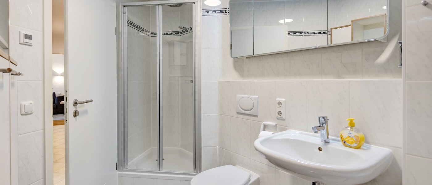 квартира München Milbertshofen 02 ванная комната 14220