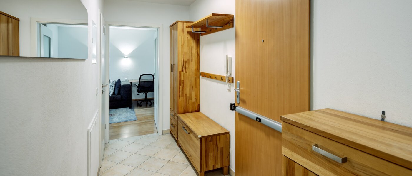 квартира München Milbertshofen 01 коридор 14220