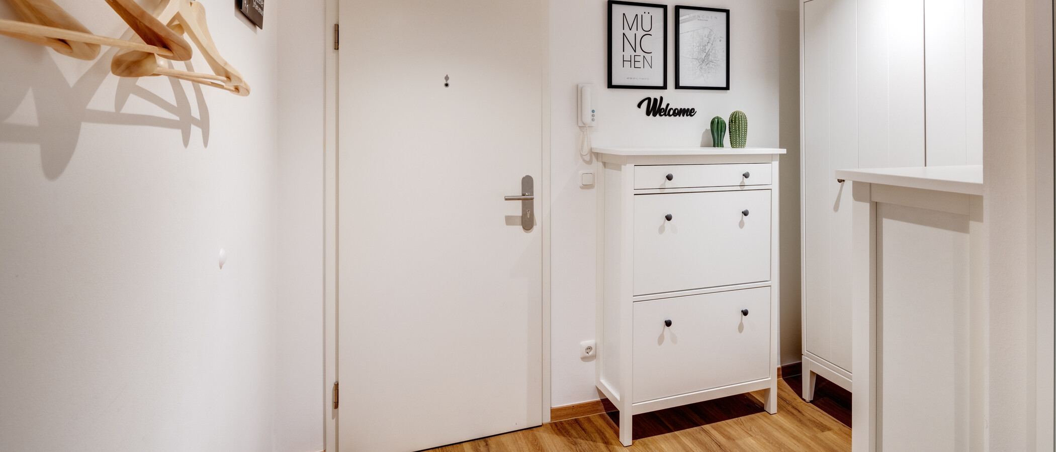 квартира München Lehel 01 коридор 14236