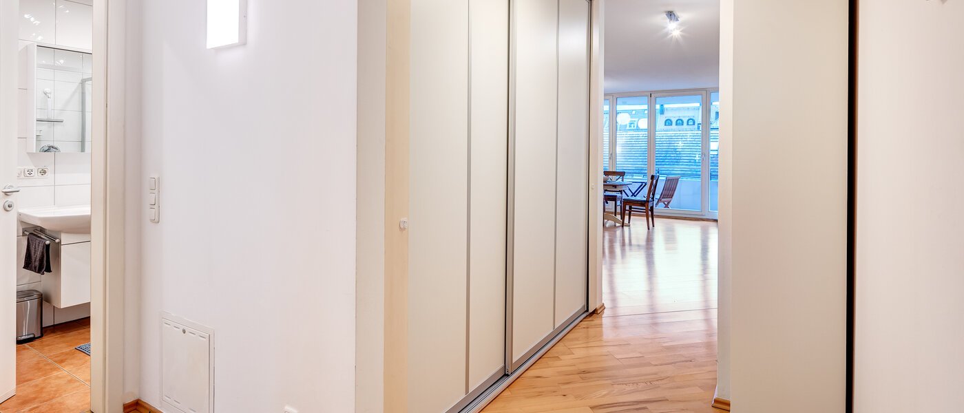 квартира München Schwabing 03 коридор 14257