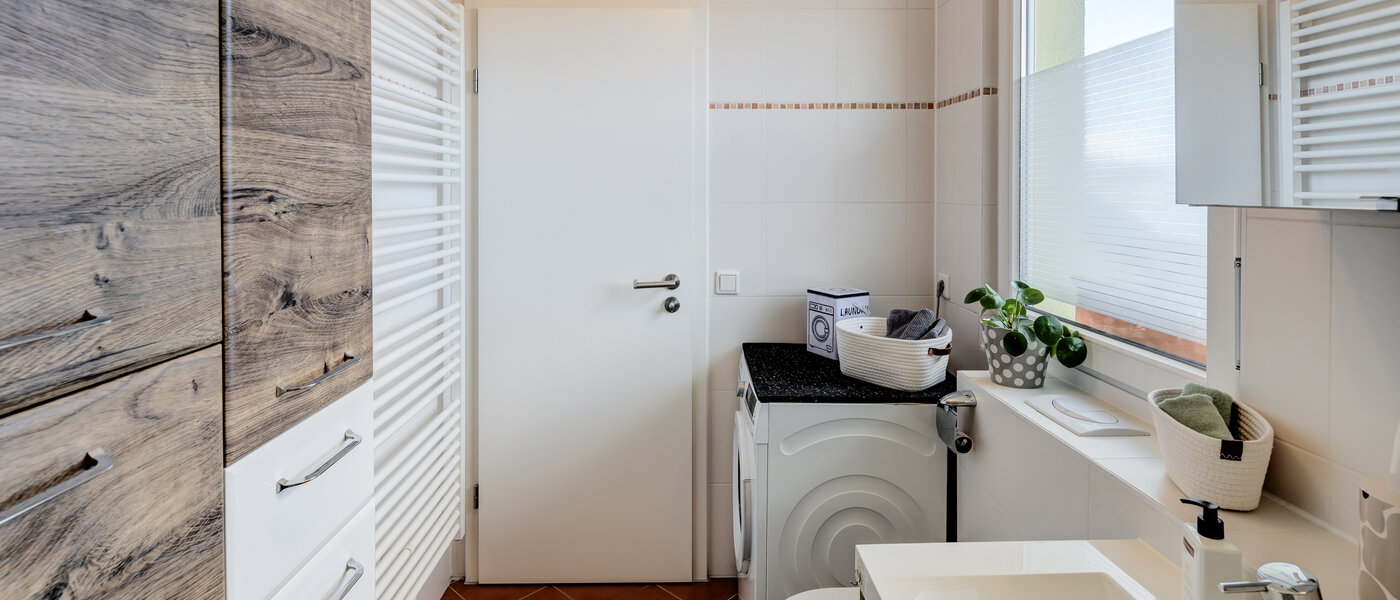 мансардная квартира München Untermenzing 03 ванная комната 14293