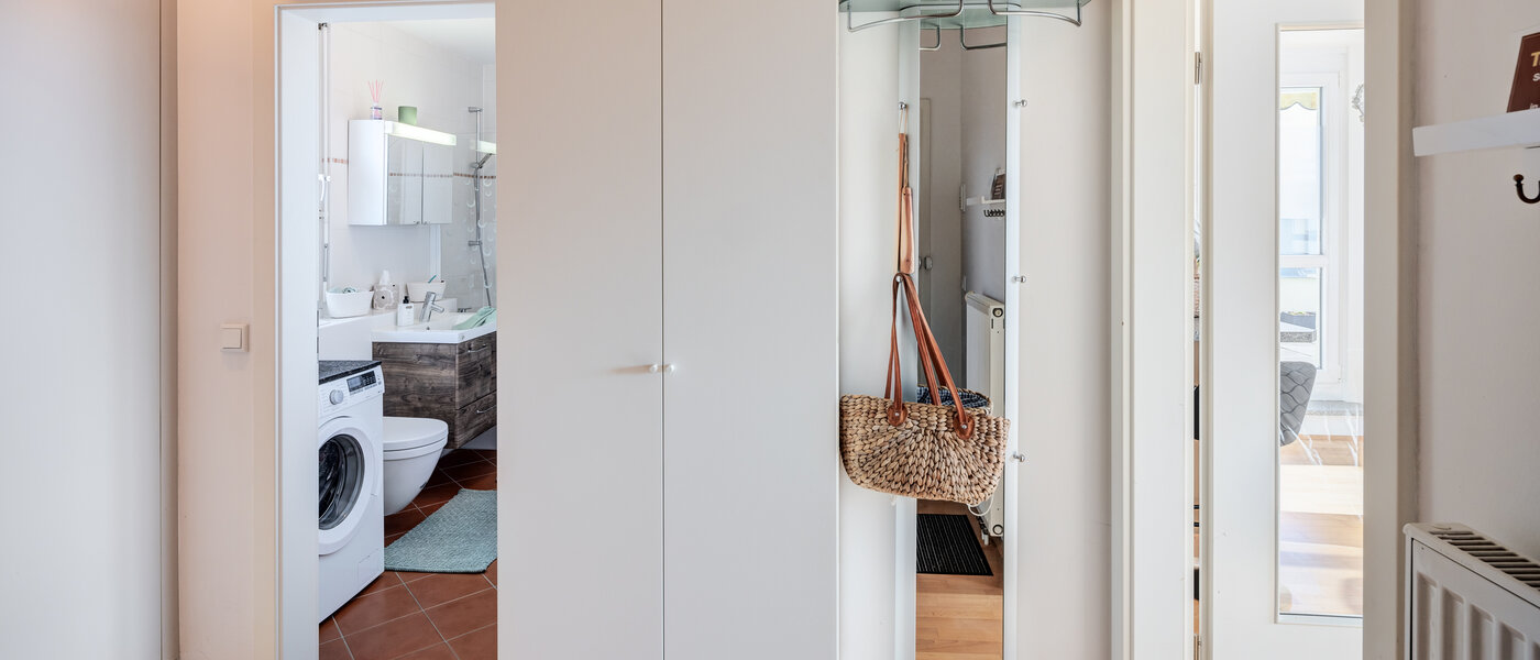 мансардная квартира München Untermenzing 03 коридор 14293