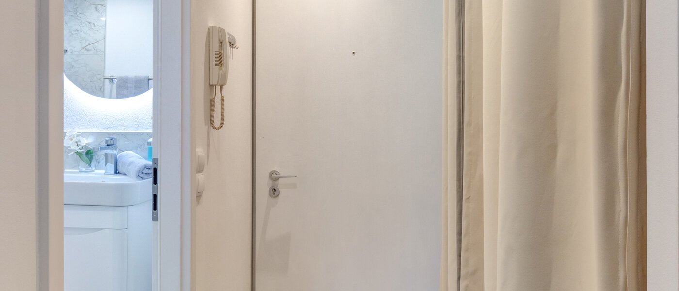 квартира München Schwabing-West 01 коридор 14298