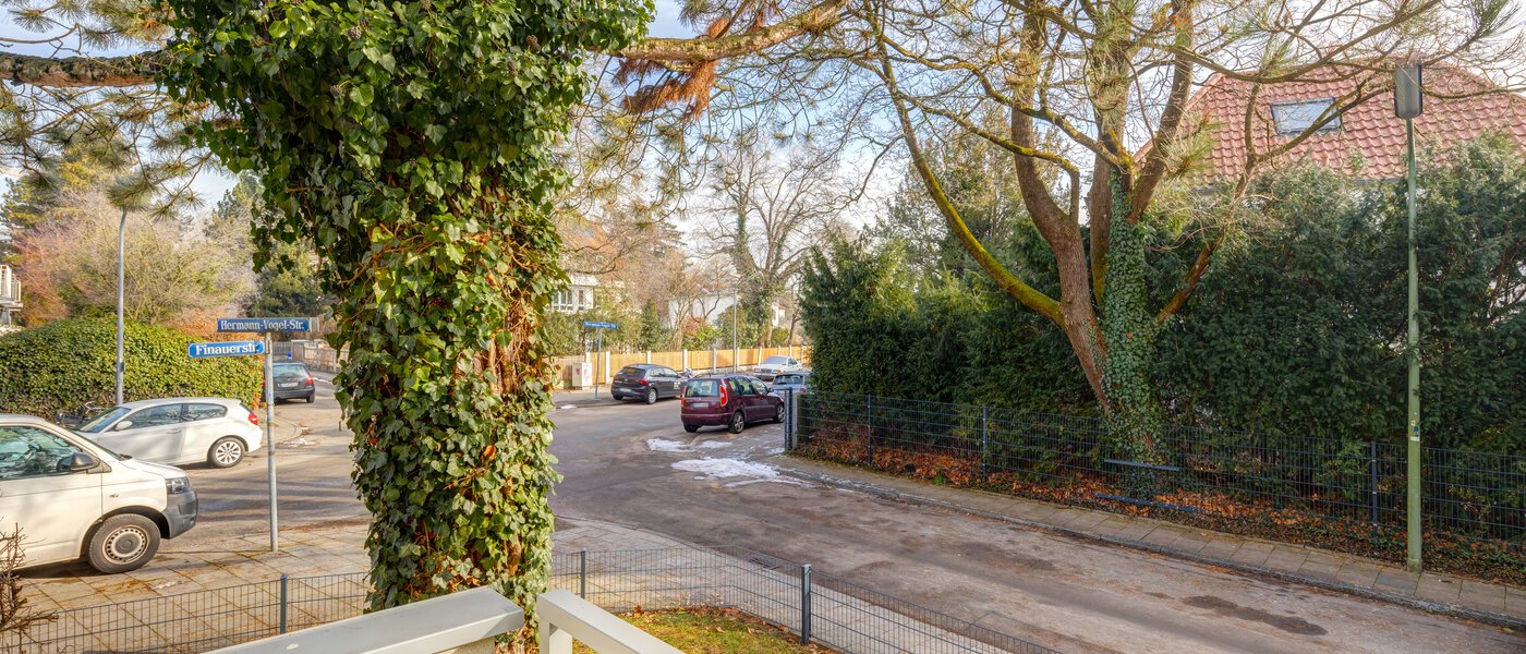квартира München Schwabing - Alte Heide 02 вид из окна 14310