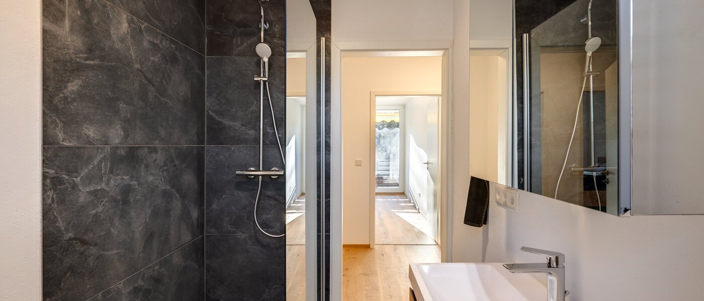 Таун-хаус Gmund am Tegernsee 02 ванная комната 14329