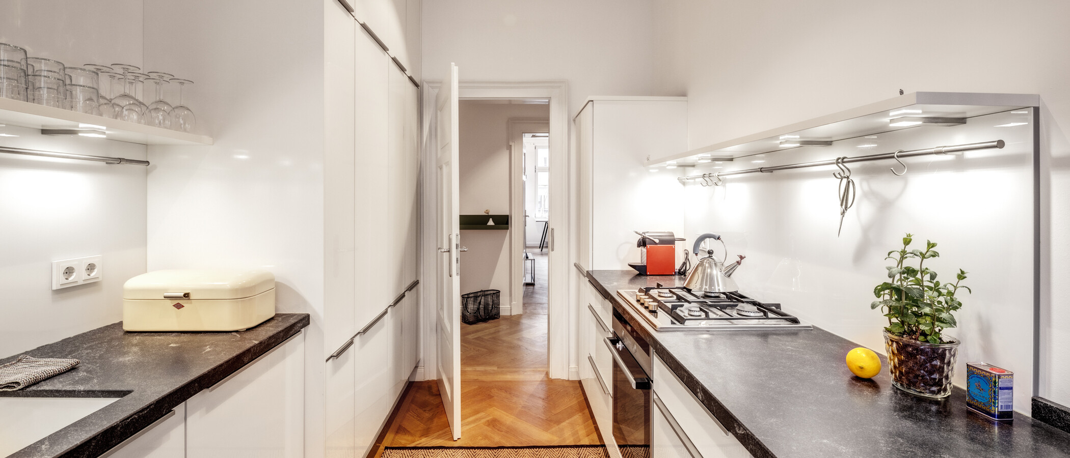 квартира München Neuhausen 04 кухня 14340