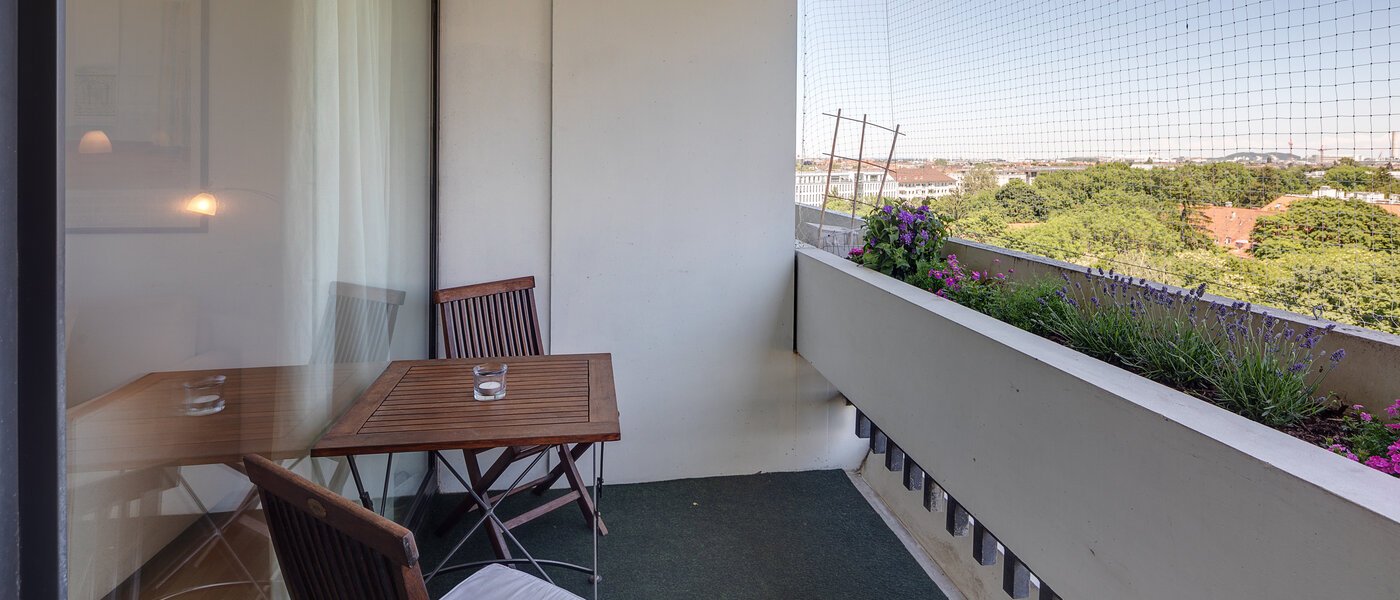 квартира München Schwabing-Georgenschwaige 01 балкон 1439