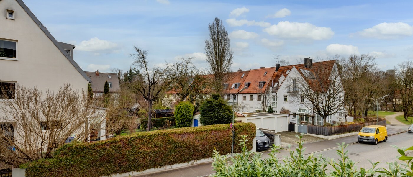 квартира München Bogenhausen 03 вид из окна 14390