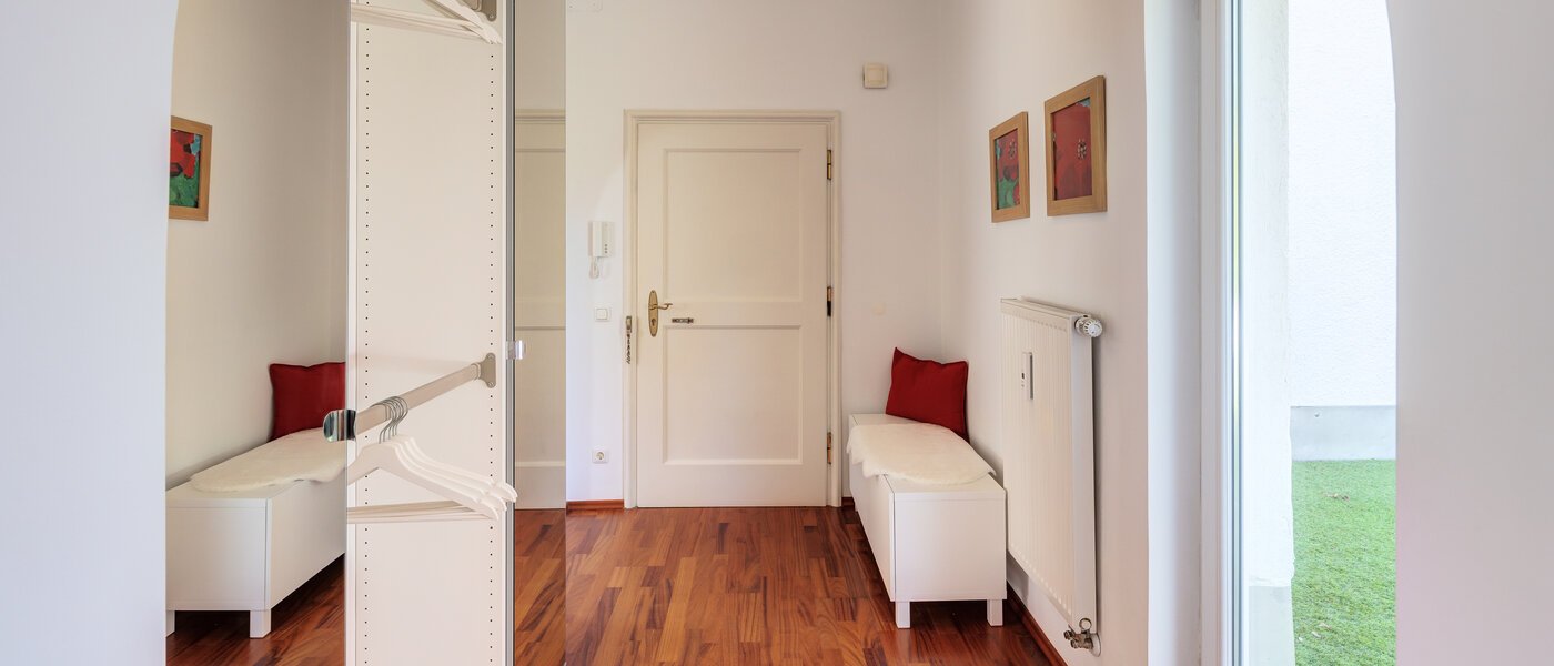 мансардная квартира München Solln 01 коридор 14396