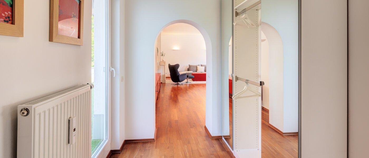 мансардная квартира München Solln 02 коридор 14396