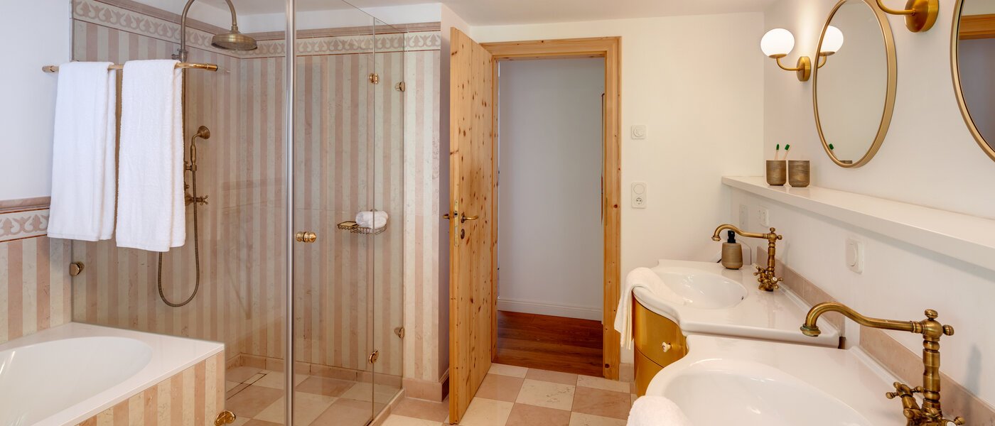 вилла Bad Wiessee 03 1-я ванная комната 14436