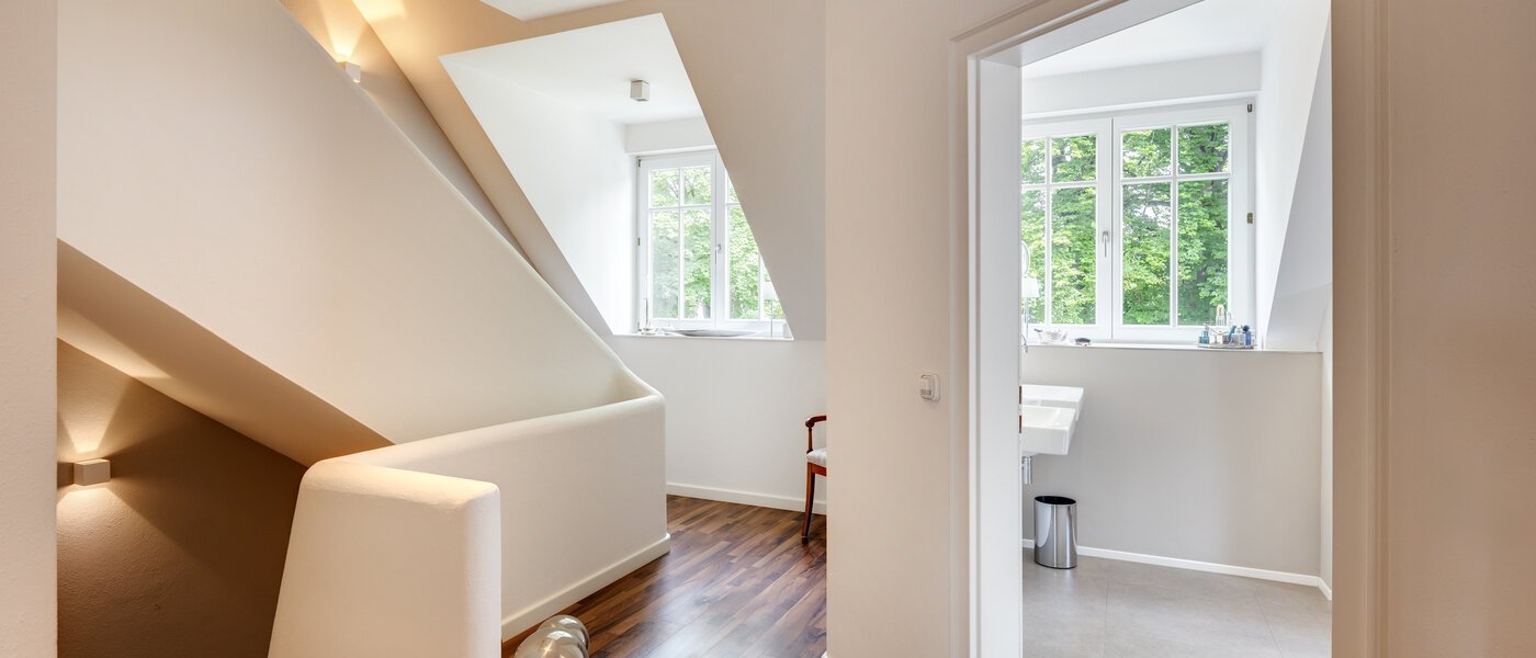 Половина двухквартирного жилого дома Grünwald 01 коридор 14454