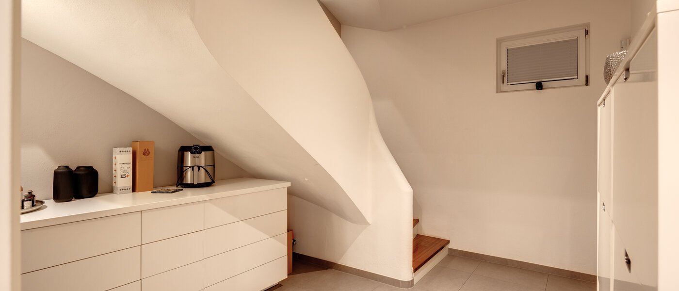 Половина двухквартирного жилого дома Grünwald 09 коридор 14454