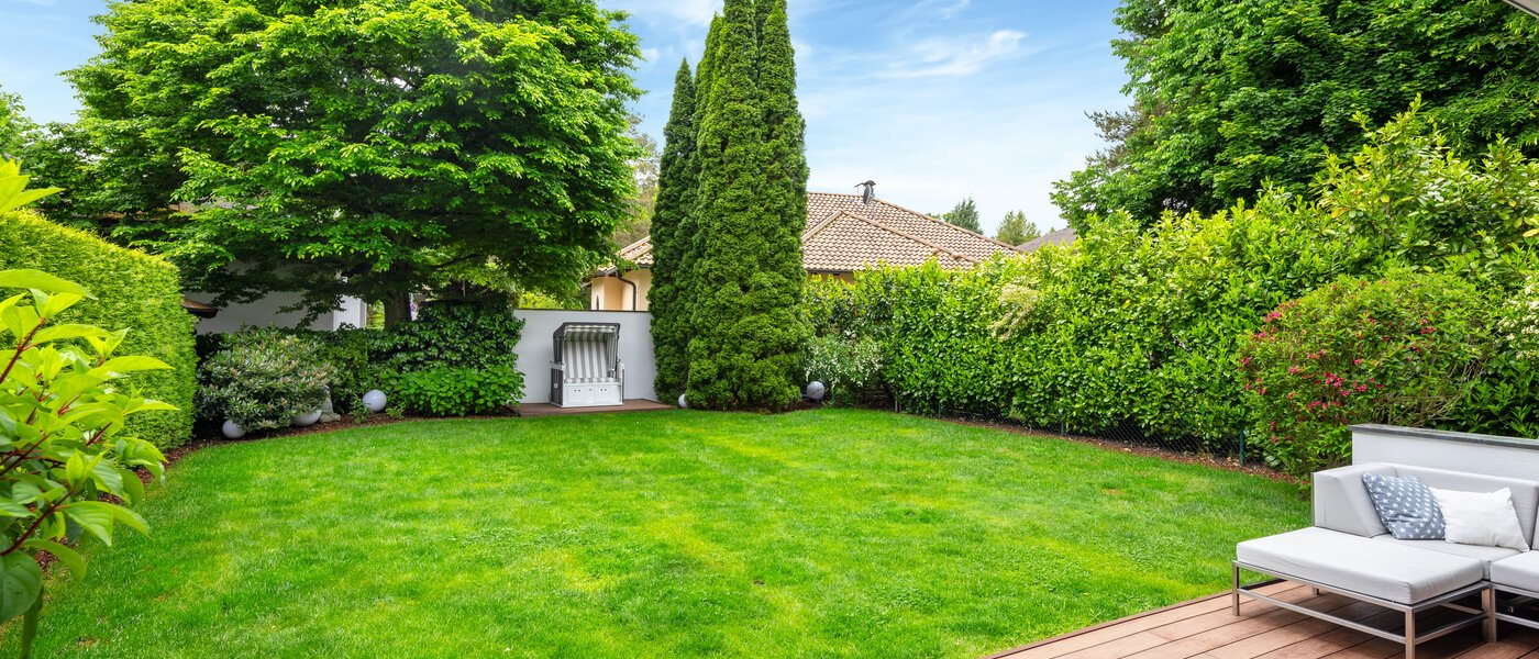 Половина двухквартирного жилого дома Grünwald 02 сад 14454