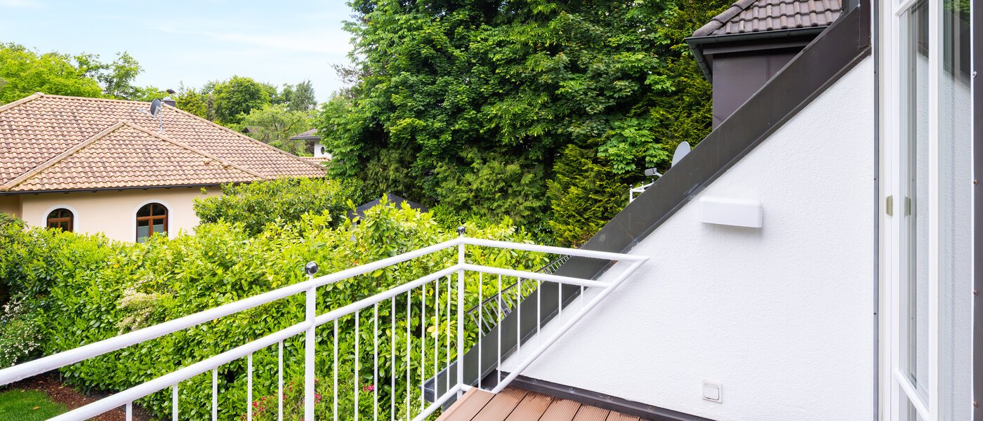 Половина двухквартирного жилого дома Grünwald 02 балкон 14454