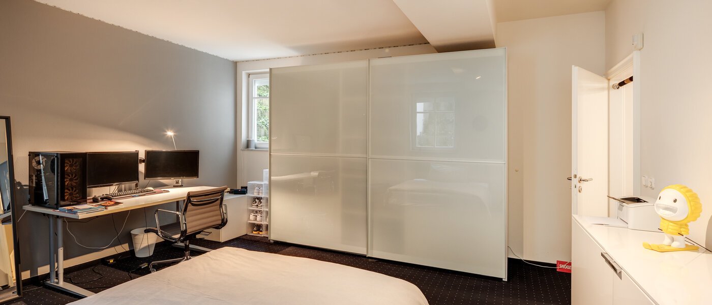 Половина двухквартирного жилого дома Grünwald 02 2-я спальная комната 14454