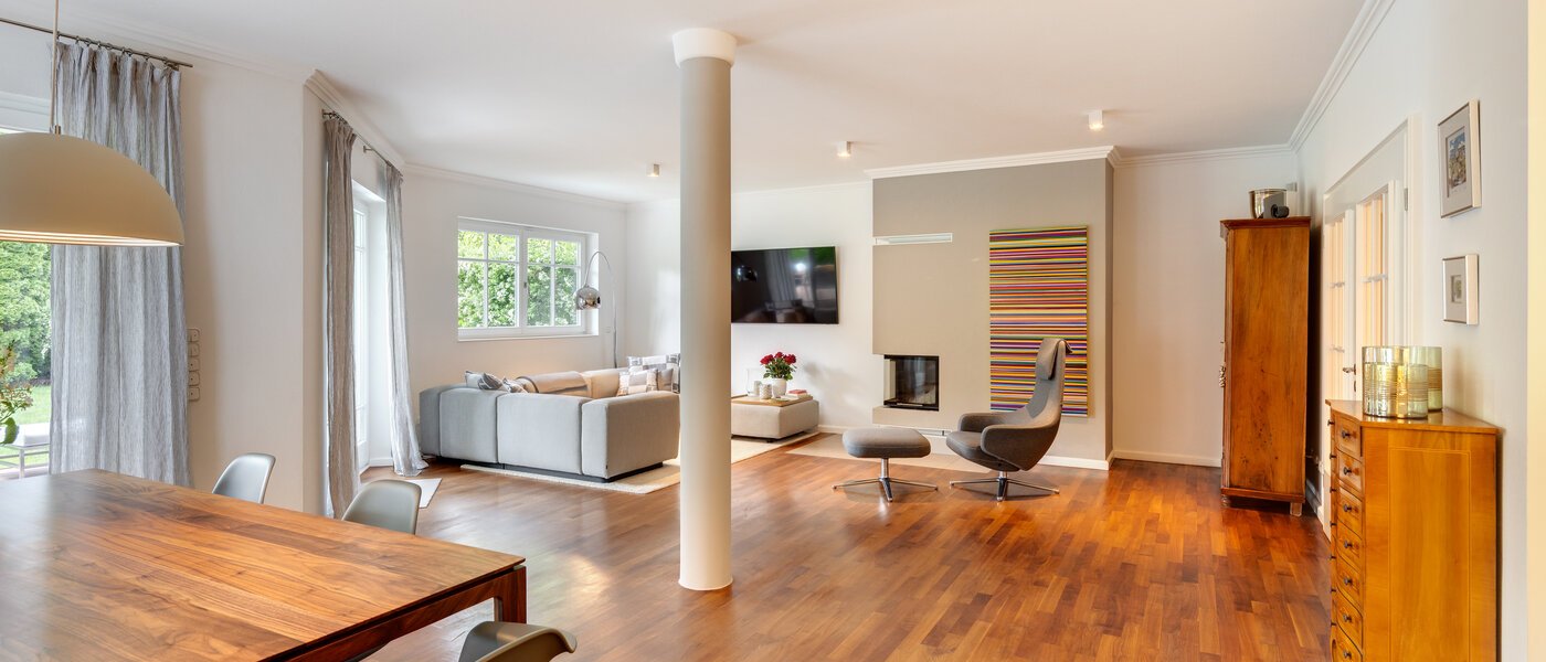 Половина двухквартирного жилого дома Grünwald 02 жилое пространство 14454