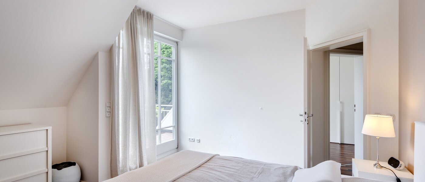 Половина двухквартирного жилого дома Grünwald 03 1-я спальная комната 14454