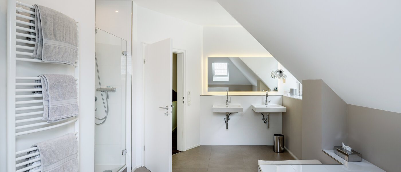 Половина двухквартирного жилого дома Grünwald 03 1-я ванная комната 14454