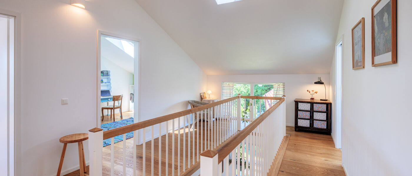 Половина двухквартирного жилого дома Icking 05 коридор 14465