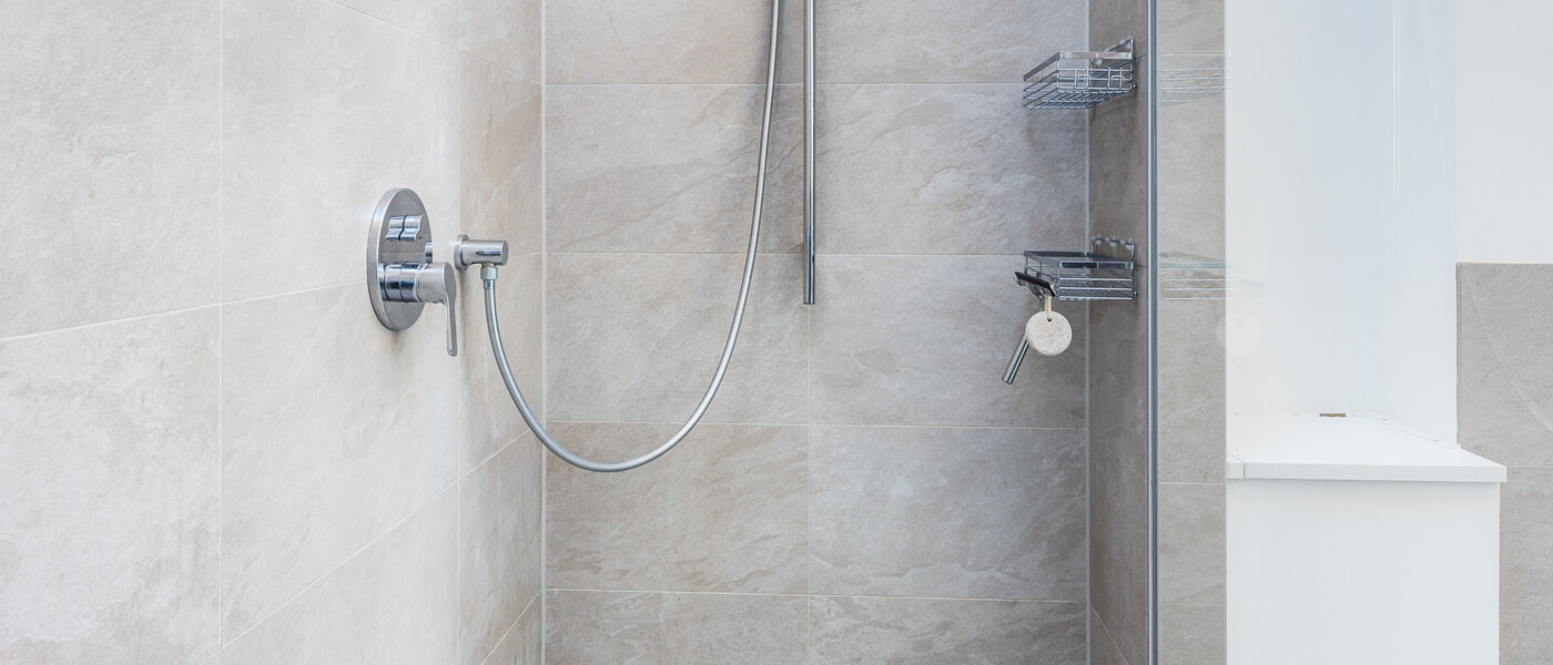 Половина двухквартирного жилого дома Icking 03 1-я ванная комната 14465