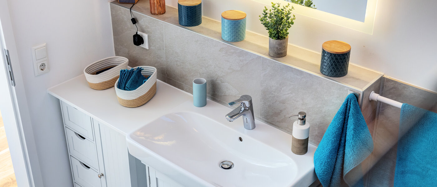 Половина двухквартирного жилого дома Icking 05 1-я ванная комната 14465