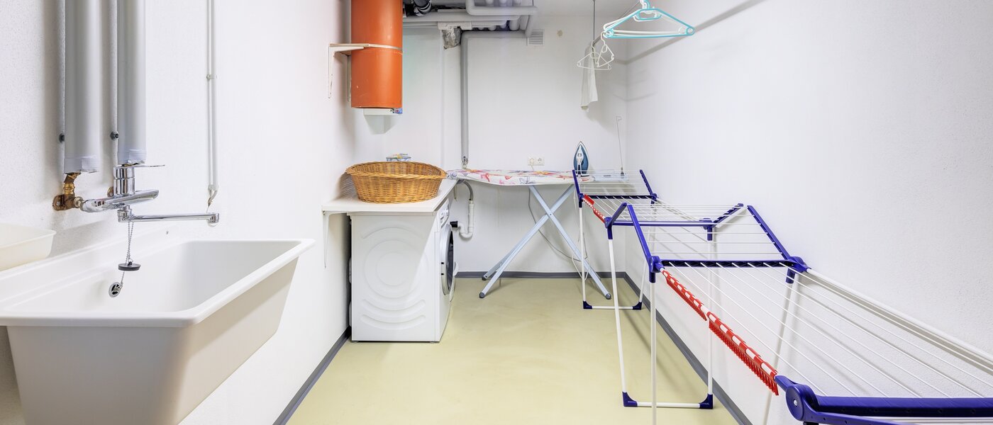 Половина двухквартирного жилого дома Icking 02 подсобное помещение 14465