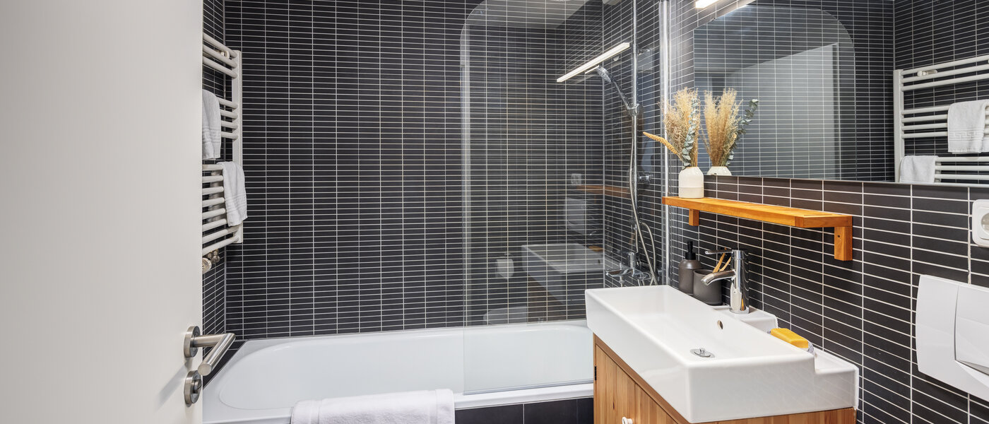 двухэтажная квартира-галерея München Obersendling 01 ванная комната 14471