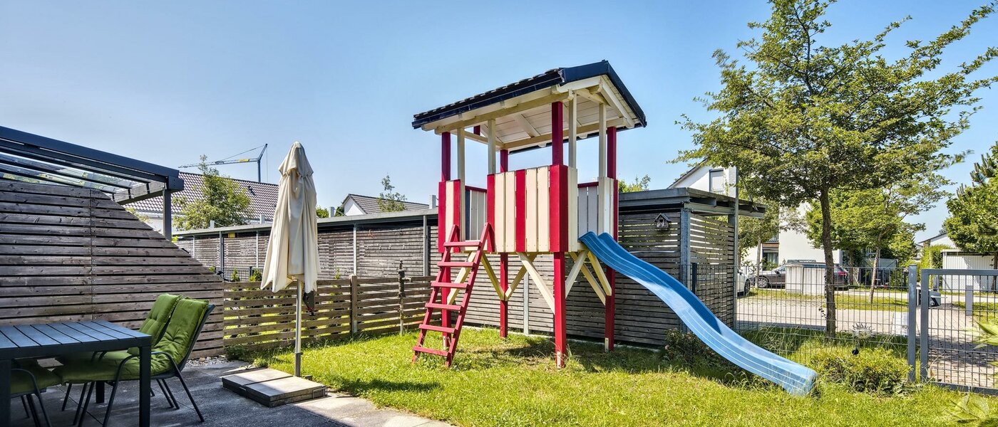 таунхаус Karlsfeld 02 сад 14478