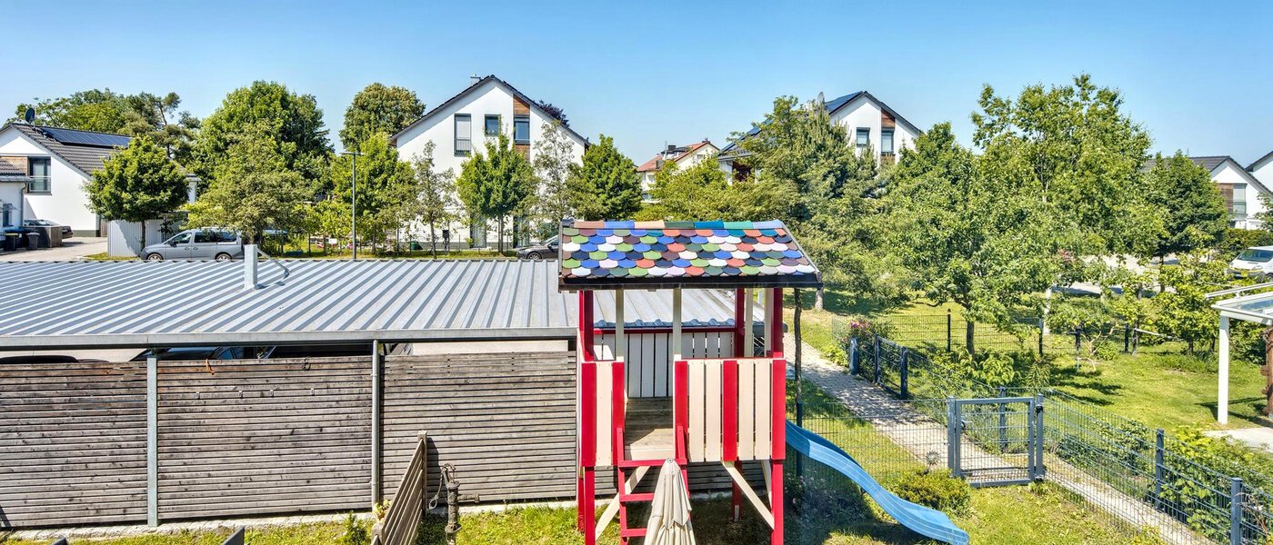 таунхаус Karlsfeld 01 вид из окна 14478