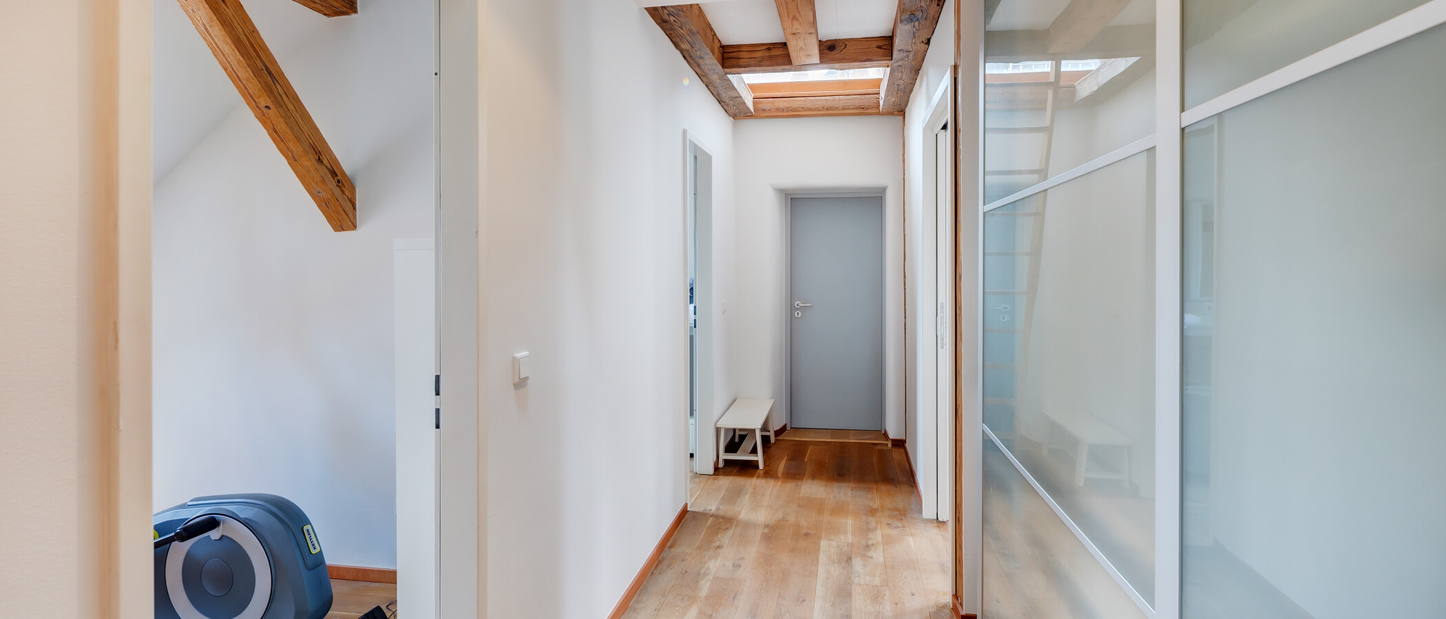 мансардная квартира München Dreimühlenviertel 03 коридор 14505