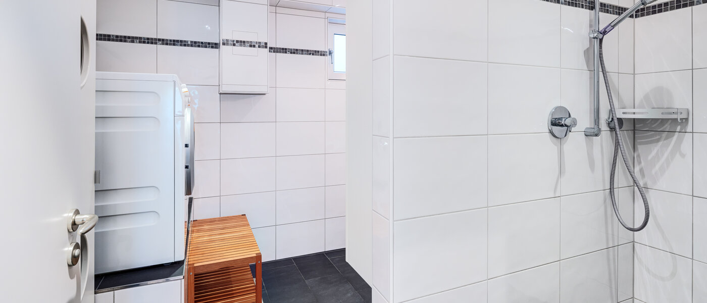 Половина двухквартирного жилого дома Wörthsee 03 2-я ванная комната 14511