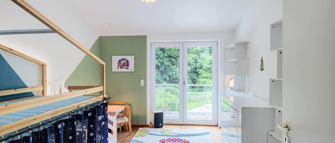 Половина двухквартирного жилого дома Wörthsee 02 3-я спальная комната 14511