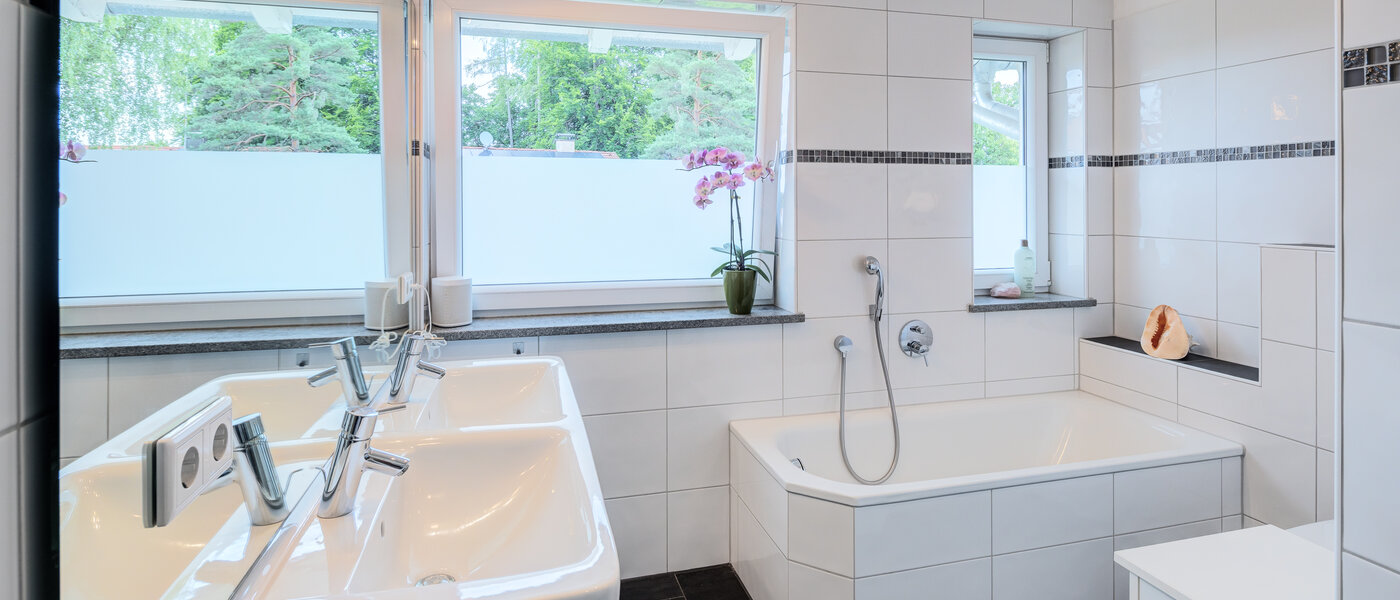 Половина двухквартирного жилого дома Wörthsee 01 1-я ванная комната 14511