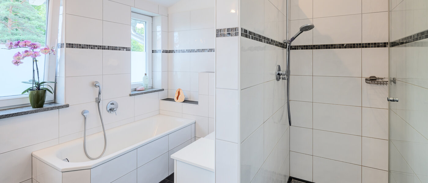 Половина двухквартирного жилого дома Wörthsee 02 1-я ванная комната 14511