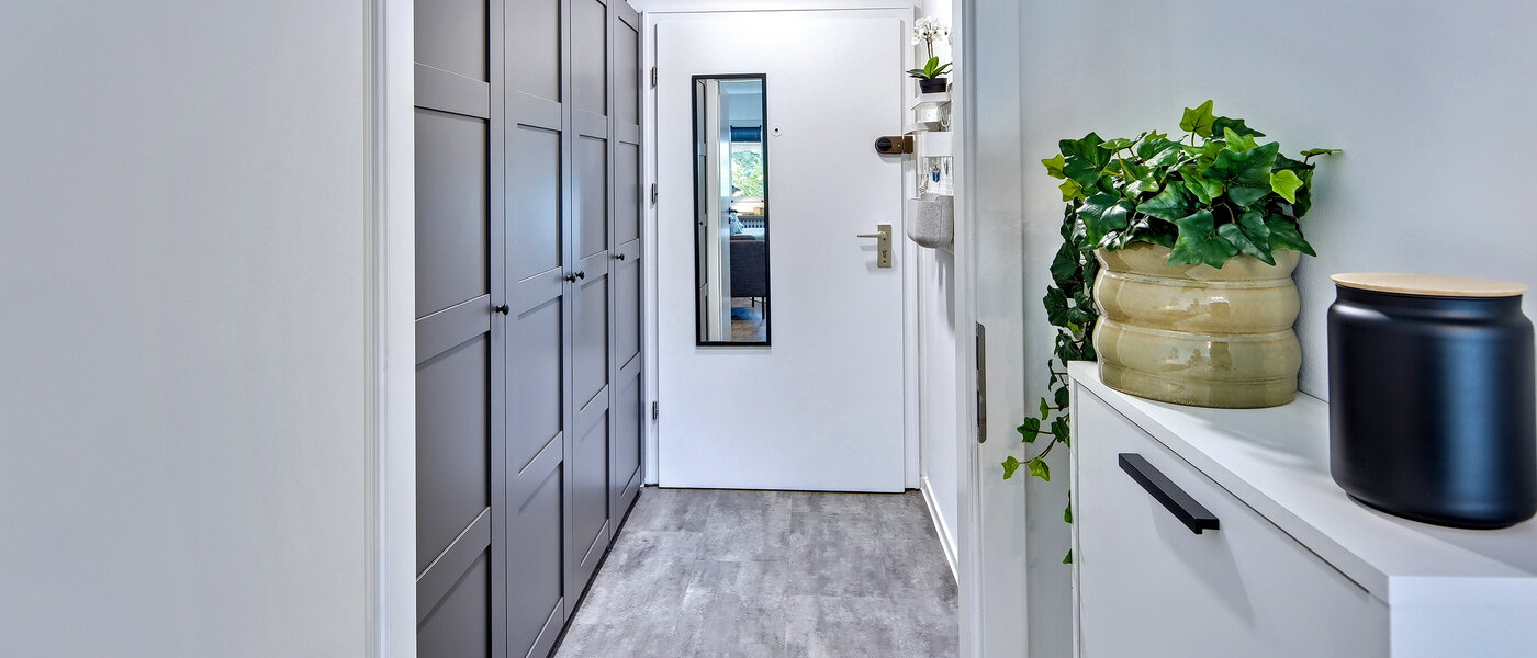 квартира München Neuhausen 01 коридор 14547