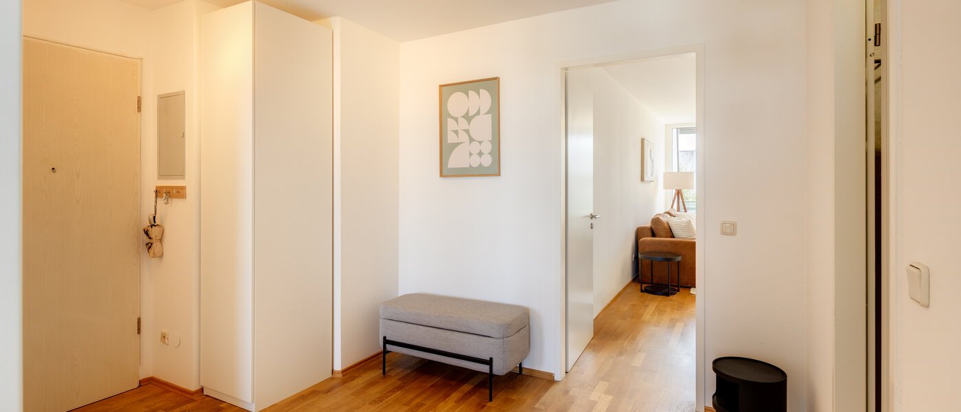 квартира München Obersendling 01 коридор 14549