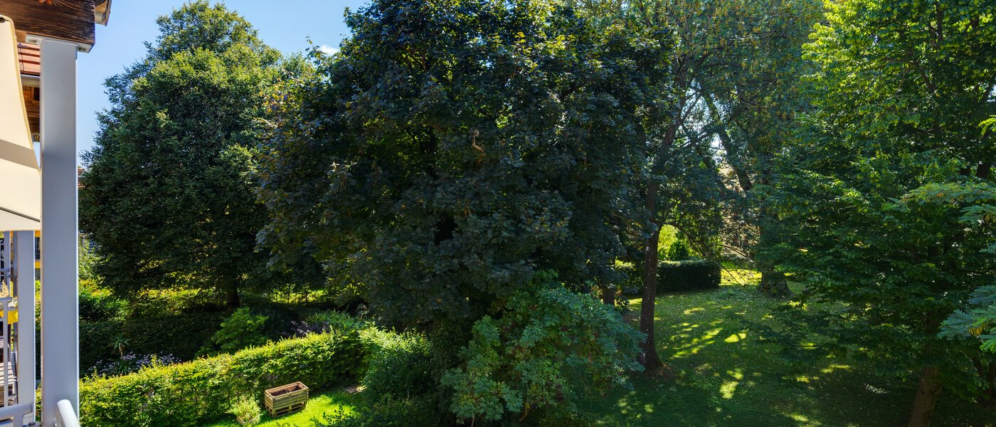 двухэтажная квартира-галерея München Ramersdorf 03 вид из окна 14556