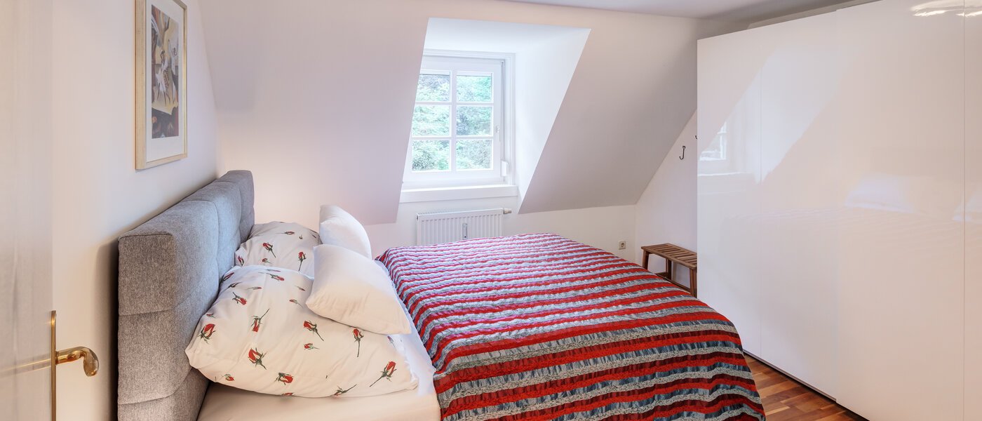 двухэтажная квартира-галерея München Ramersdorf 01 спальная комната 14556