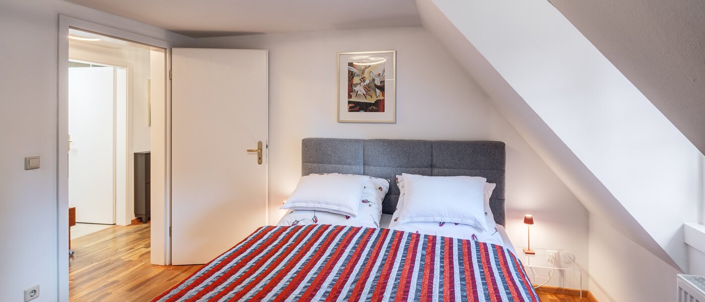 двухэтажная квартира-галерея München Ramersdorf 02 спальная комната 14556