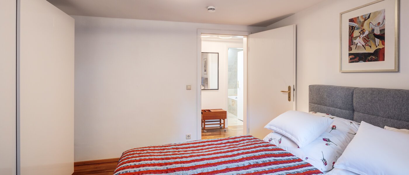 двухэтажная квартира-галерея München Ramersdorf 03 спальная комната 14556