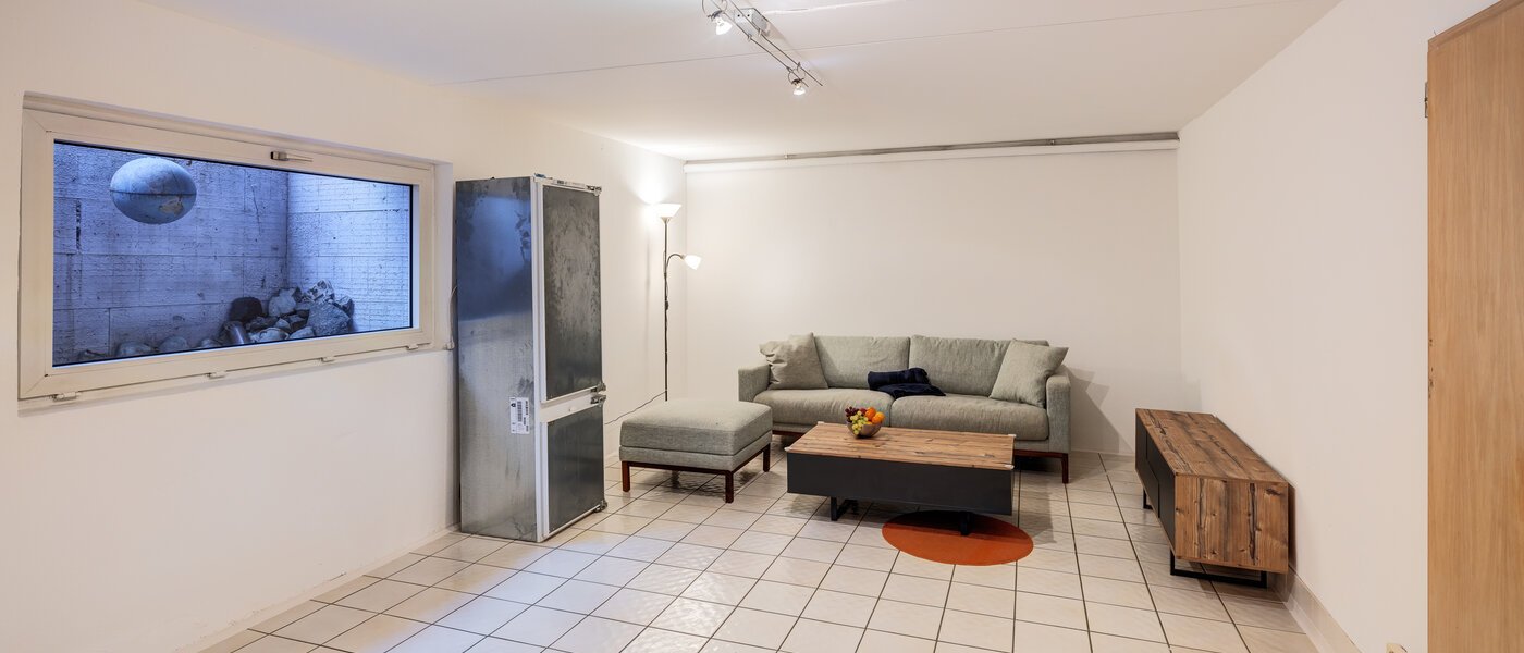 Половина двухквартирного жилого дома München Obersendling 01 комната для хобби 14567