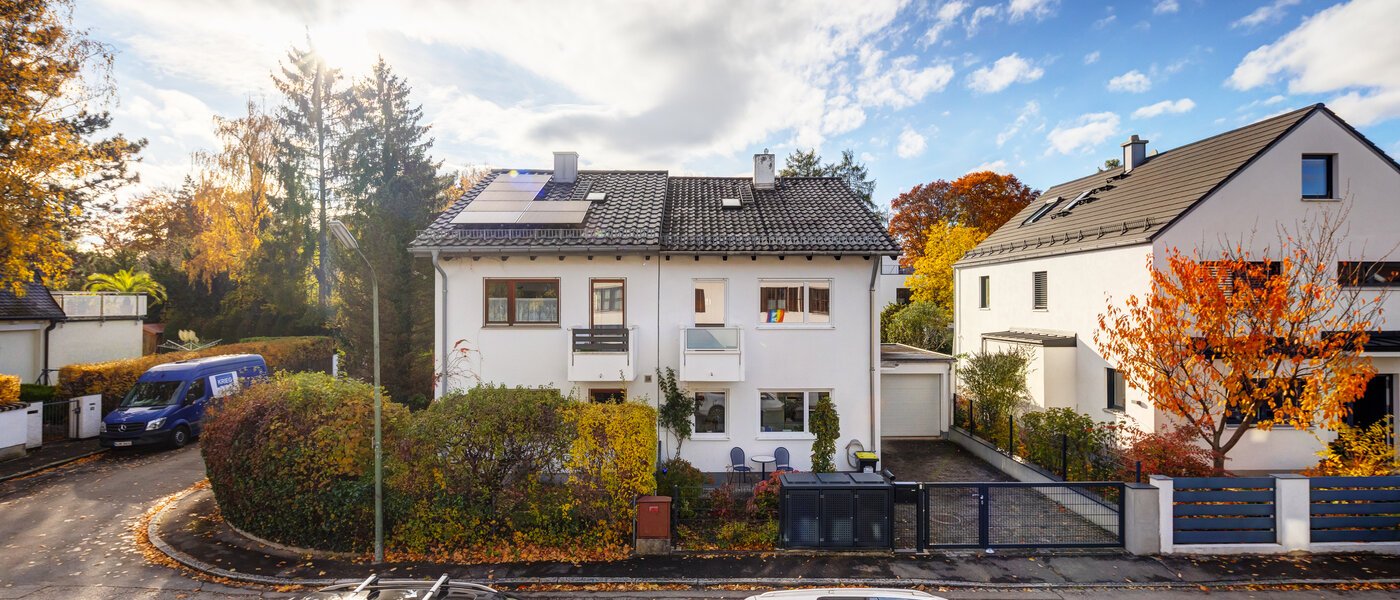 Половина двухквартирного жилого дома München Obersendling 01 вид из окна 14567