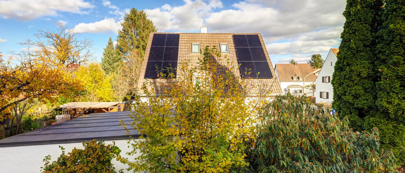 Половина двухквартирного жилого дома München Obersendling 02 вид из окна 14567