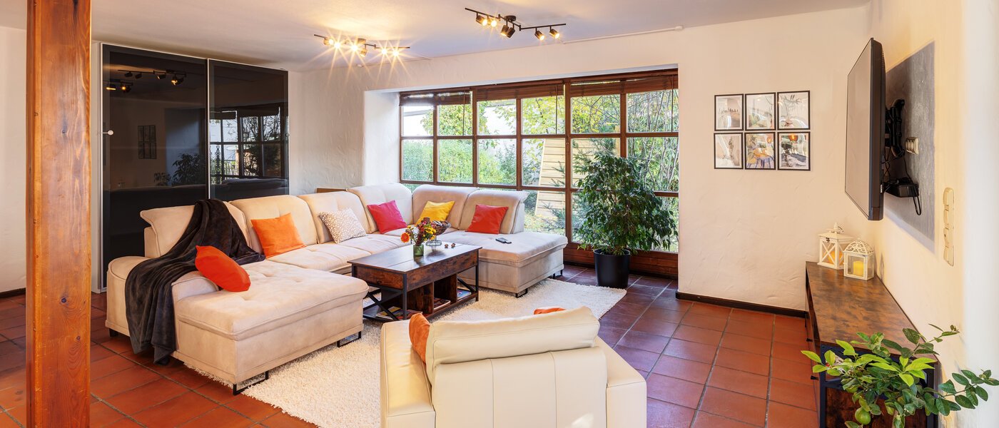 Половина двухквартирного жилого дома München Obersendling 01 жилое пространство 14567