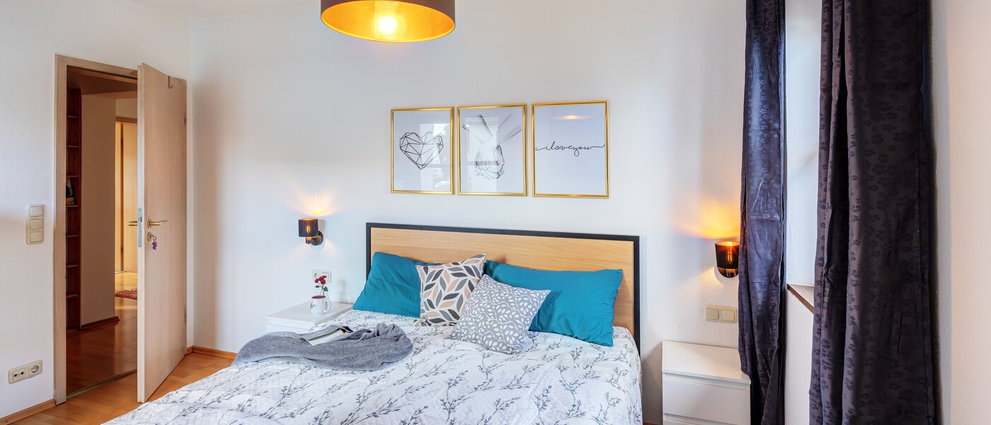 Половина двухквартирного жилого дома München Obersendling 02 1-я спальная комната 14567