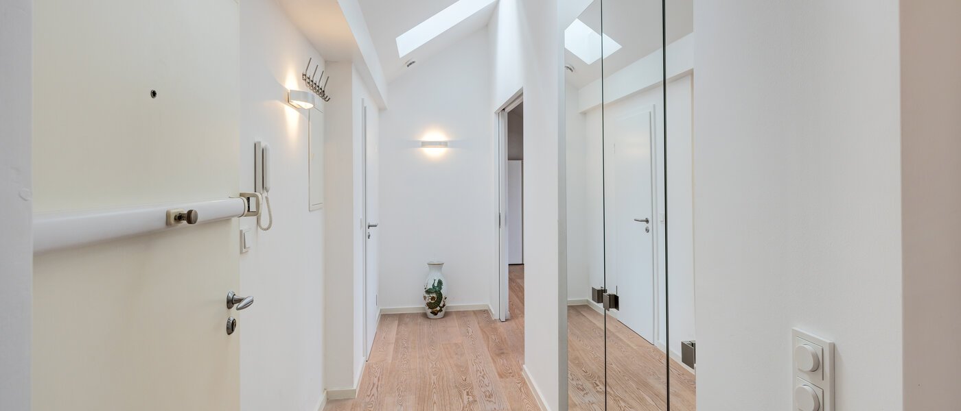 мансардная квартира München Maxvorstadt 02 коридор 14568