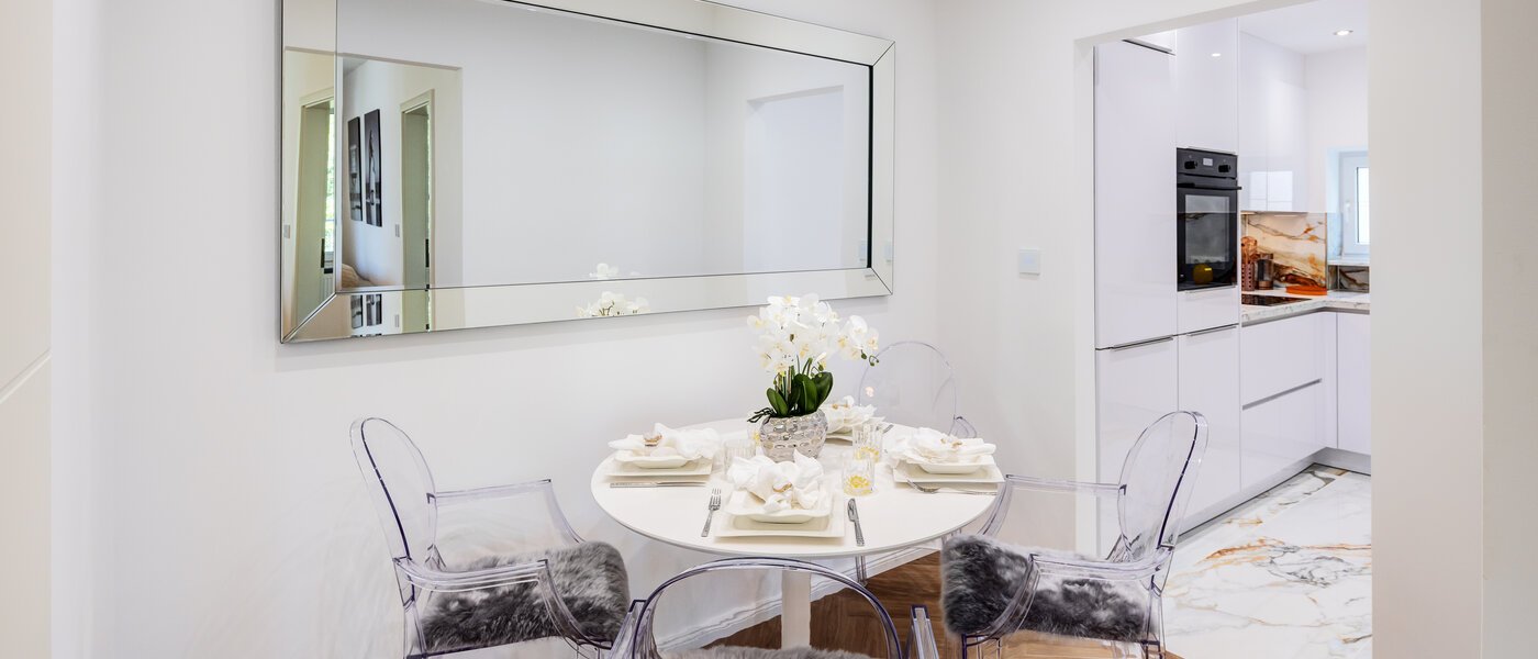 квартира München Schwabing (rechts der Leopoldstraße) 01 обеденная зона 14569