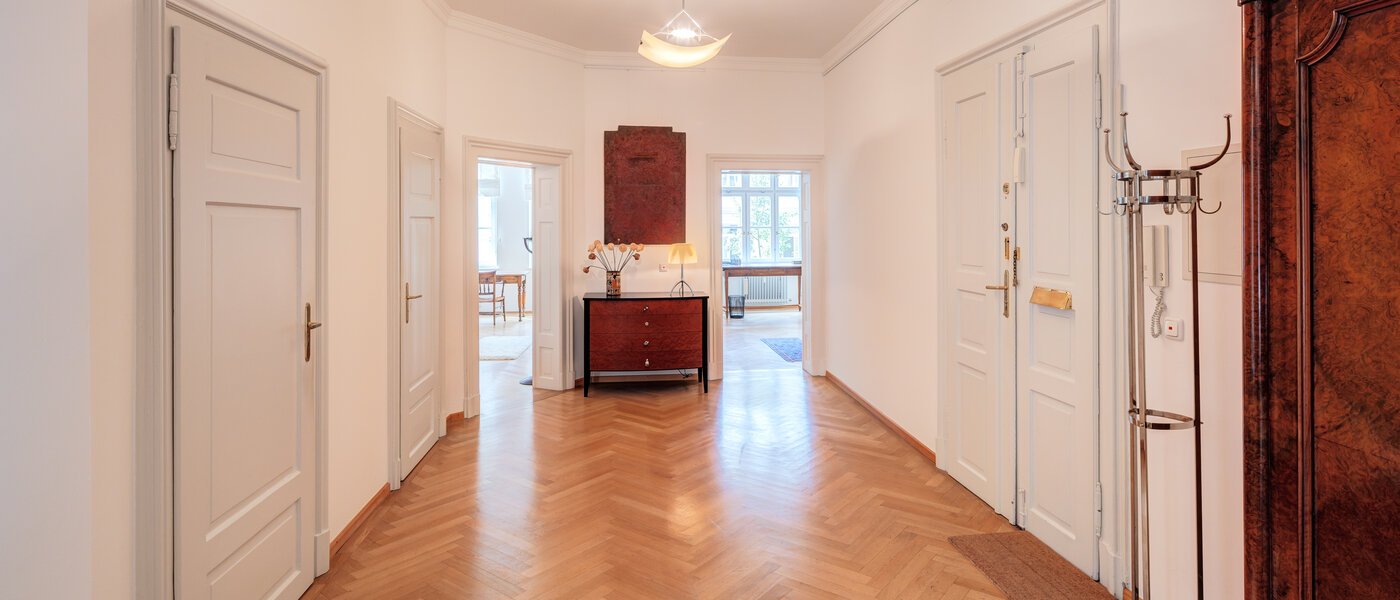 квартира München Lehel 02 коридор 14572