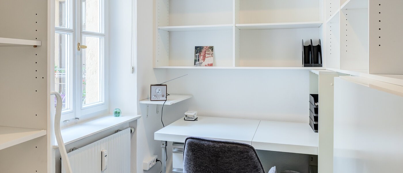 квартира München Lehel 02 рабочий кабинет 14572